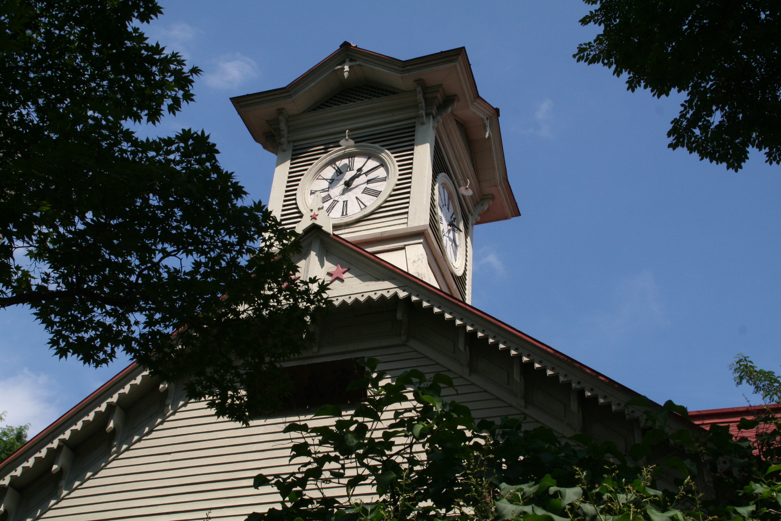 札幌時計台 小鳩交通株式会社 観光タクシー